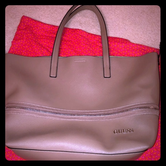 GUESS tan tote bag - Picture 1 of 6